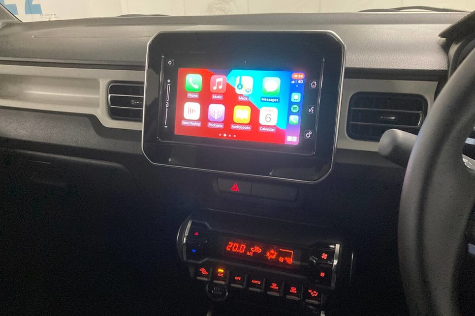 The 7.0-inch touchscreen features Apple CarPlay and Android Auto. 