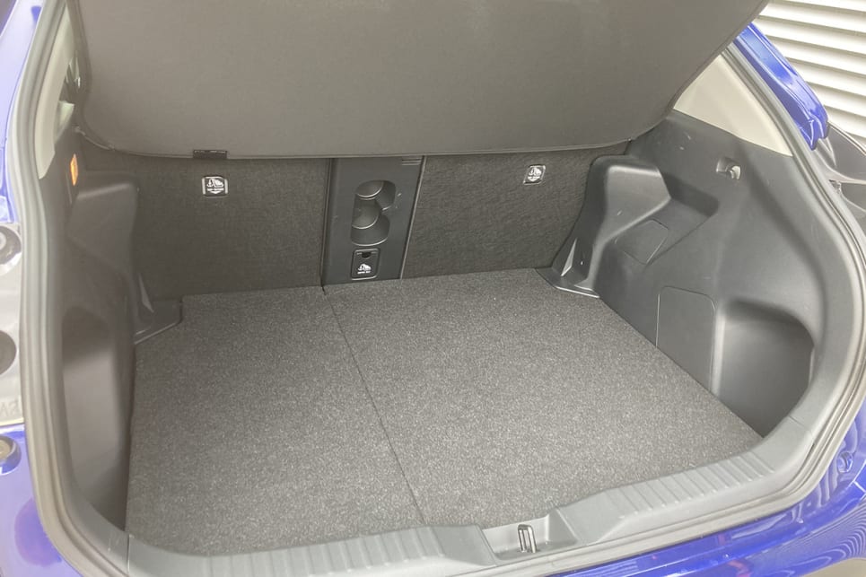 The luggage cover is the annoying flimsy wet suit material as found in the rival HR-V.