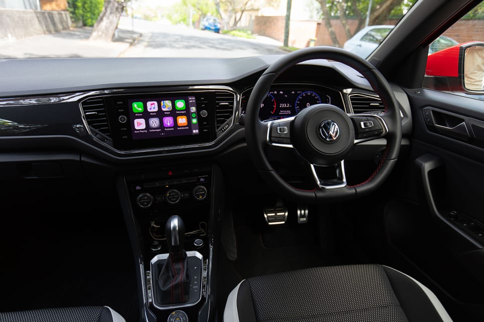 The 8.0-inch multimedia screen fits neatly into the dash which looks great and keeps things sleek.
