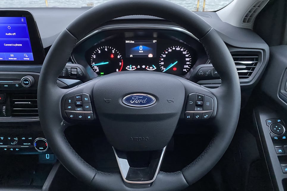 2012 ford focus sales steering wheel size