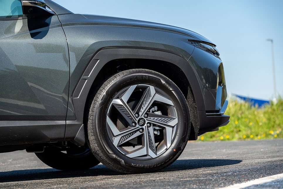 The Tucson Highlander wears 19-inch ally wheels. (image credit: Rob Cameriere)