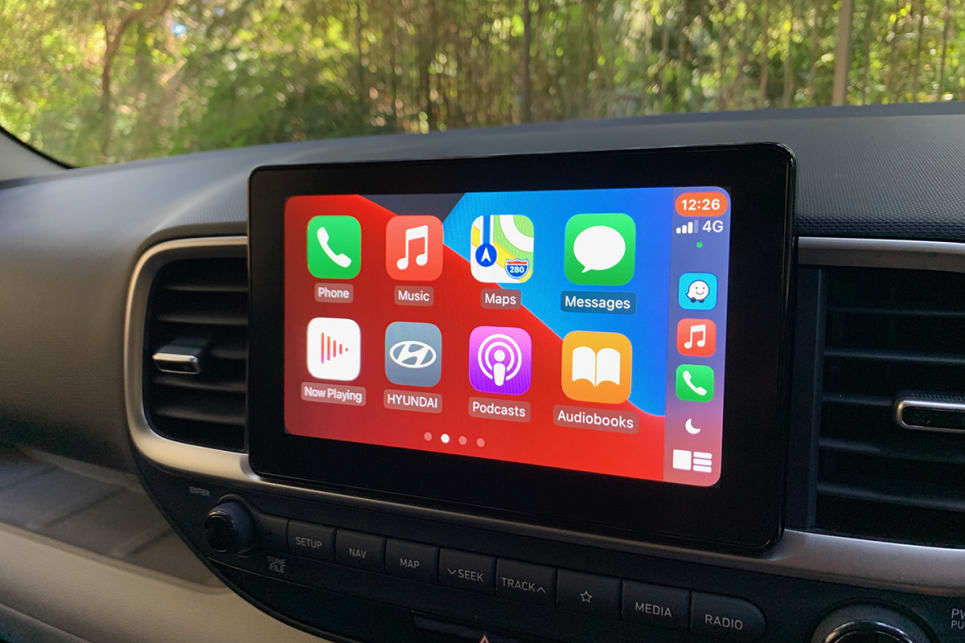 There's an 8.0-inch touchscreen with sat nav and USB-connect Apple CarPlay and Android Auto in the Elite.