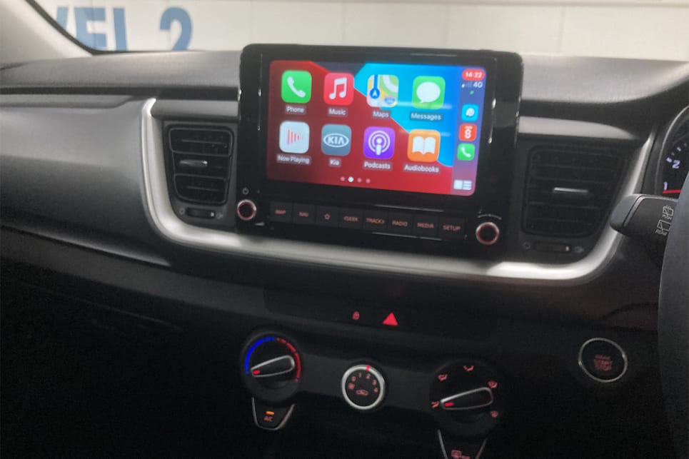 The wireless Apple CarPlay/Android Auto standard in the S becomes wired for Sport and high-grade GT-Line.
