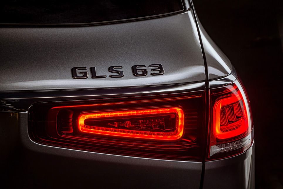 the GLS 63 has dusk-sensing lights.