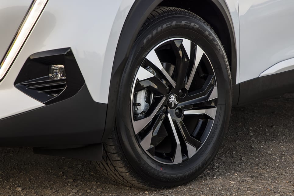 The Allure rides on 17-inch alloy wheels. (Allure model shown)
