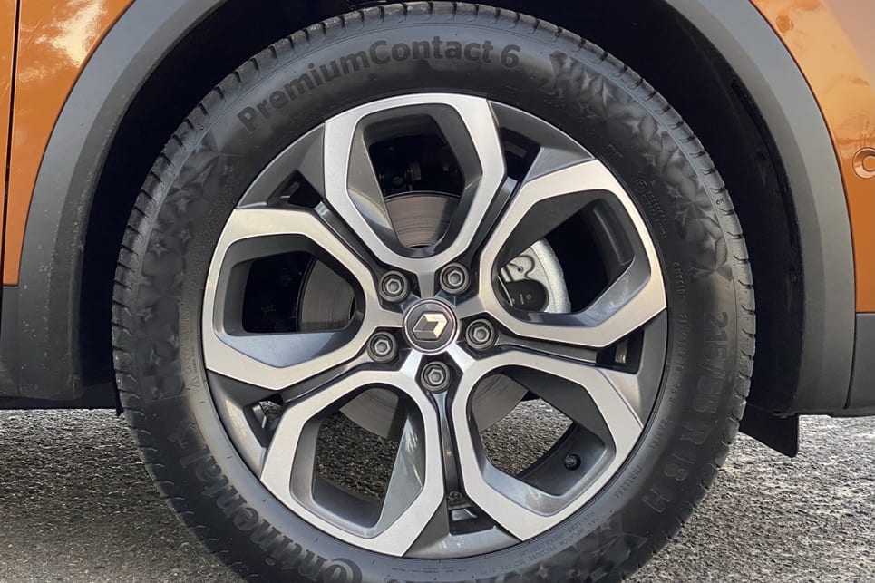 The Intens wears 18-inch alloy wheels. (Intens variant pictured)
