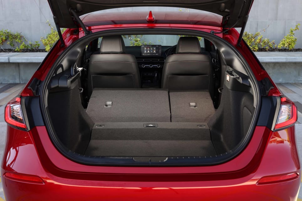 The Civic’s boot has a generous cargo capacity of 449L (VDA).