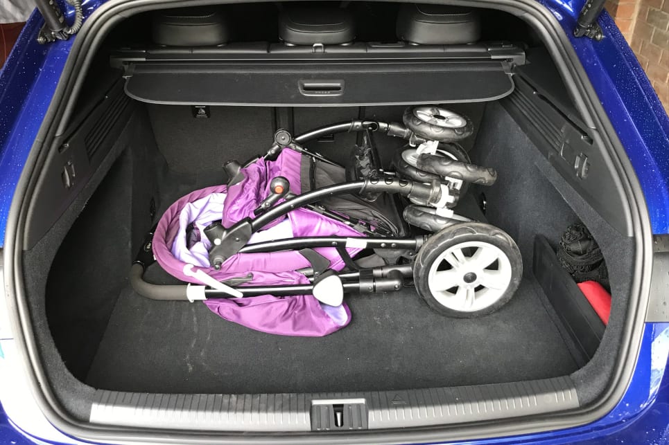 VW Arteon 2022 review Shooting Brake 206TSI RLine Better than A4