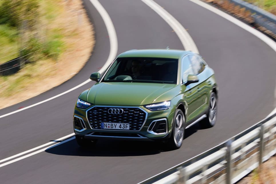 The Q5 offers a comfortable, light-feeling drive experience. (40TDI Sportback variant pictured)