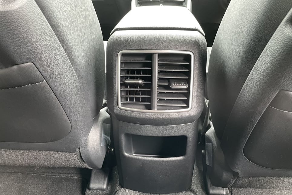 Rear passengers get directional air vents. (image credit: Tim Nicholson)