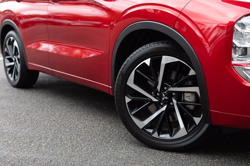 The Outlander has the largest alloy wheels measuring in at 20 inches. (image credit: Dean McCartney)