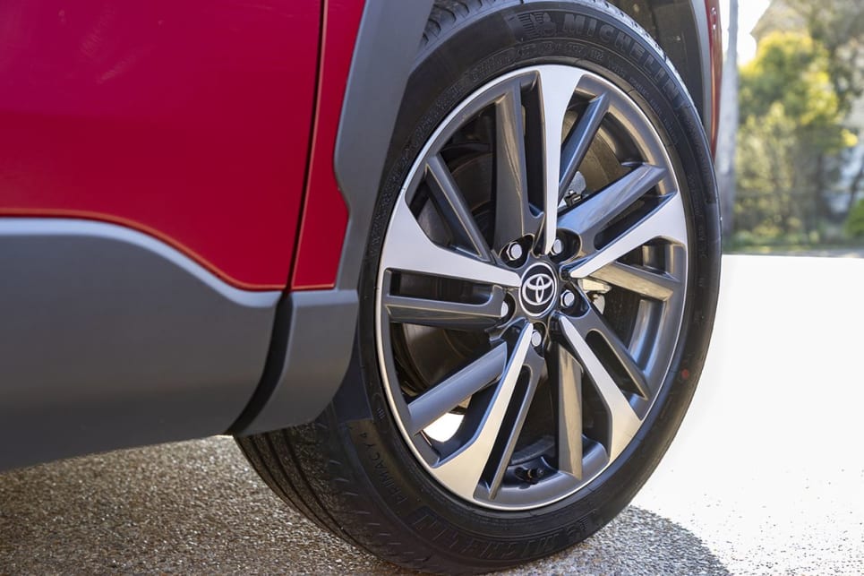 The Atmos steps up to 18-inch alloys. (Atmos Hybrid variant pictured)