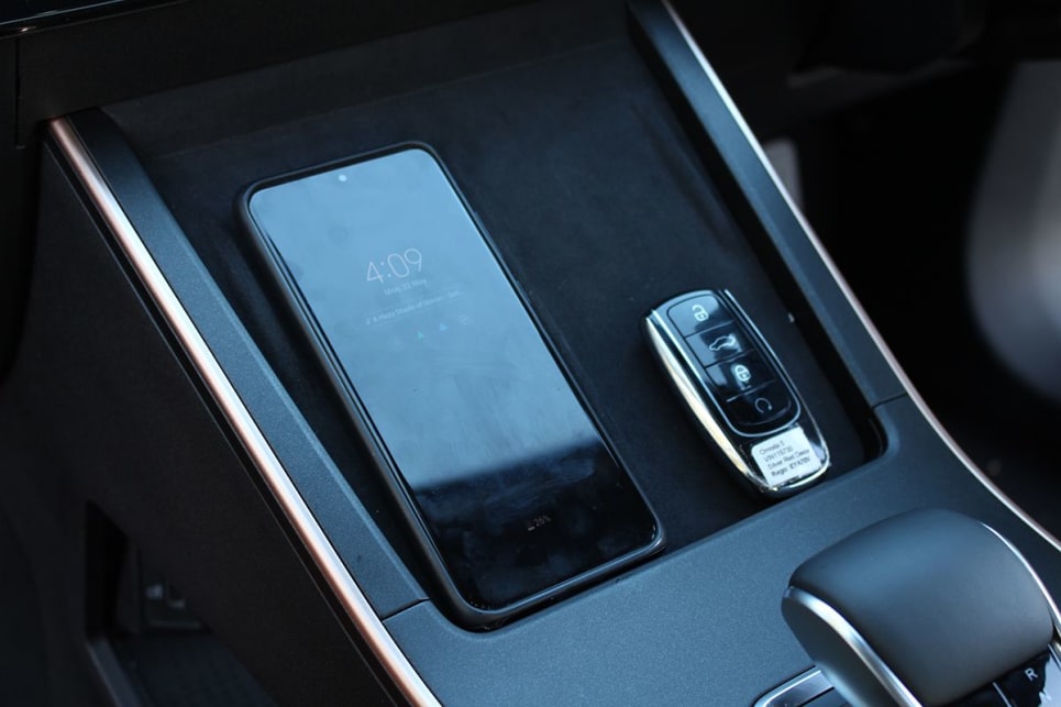Both the base and top-spec Omoda 5 receive wireless phone charging. (Image: Chris Thompson)