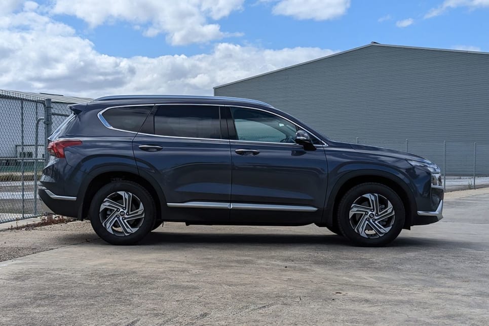One of the key appeals of a large SUV like the Santa Fe is the size, practicality, and having the option of seven seats. (image: Tung Nguyen)