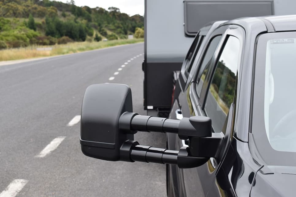 When fully extended on its telescopic mounts, which just requires a firm pull to do so, the Clearview head sits 520mm from the door (or an extra 180mm). (Image: Mark Oastler)