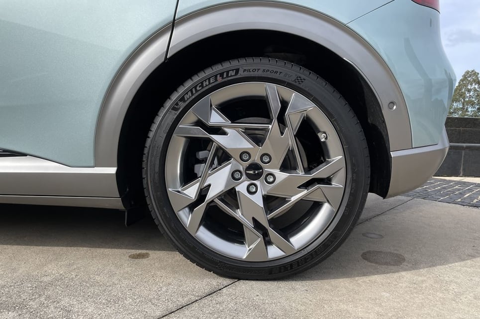 The GV60 comes with either 20 or 21-inch alloy wheels. (AWD Performance variant pictured/image credit: Tim Nicholson)