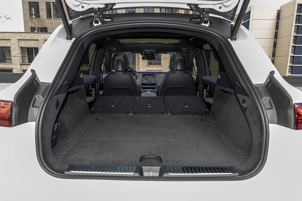 Fold the rear seats down and cargo capacity grows to 2100 litres. (450+ variant pictured)