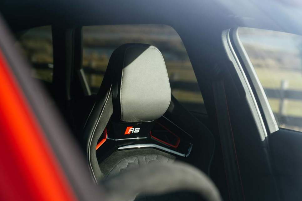 2025 Audi RS4 Avant Competition Plus I Practicality