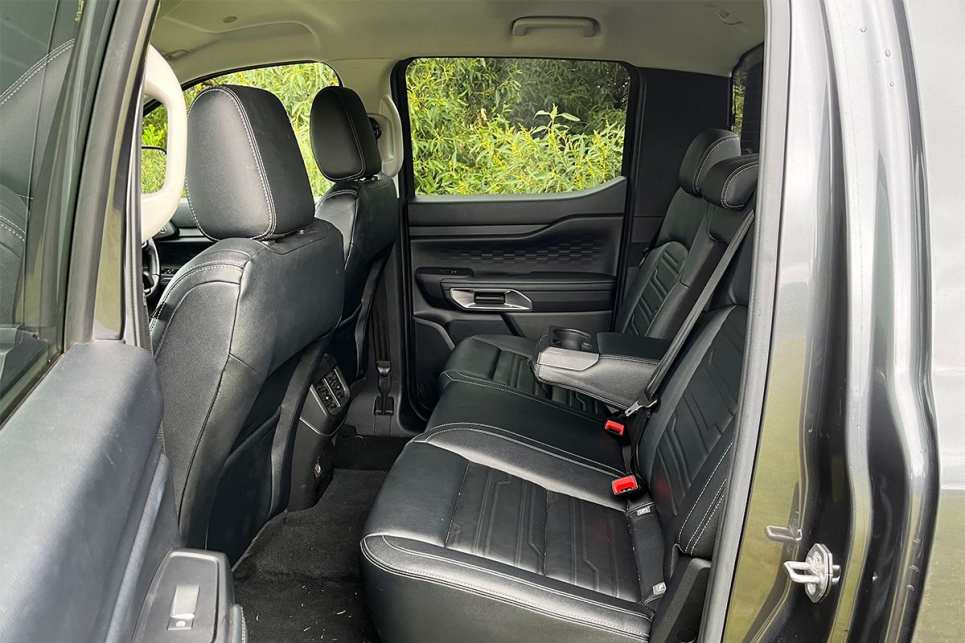 2024 Ford Ranger Sport V6 I Seats