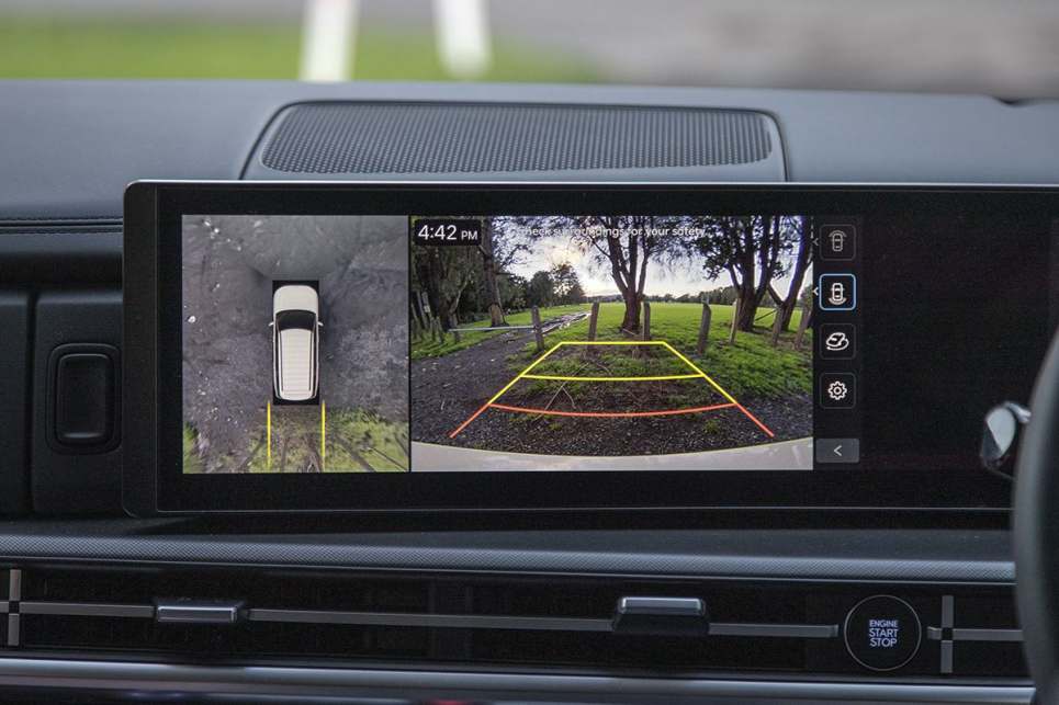 2024 Hyundai Santa Fe HEV Hybrid I Camera