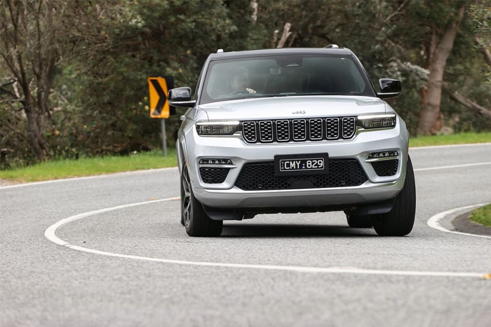 2024 Grand Jeep Cherokee 4xe PHEV I Driving