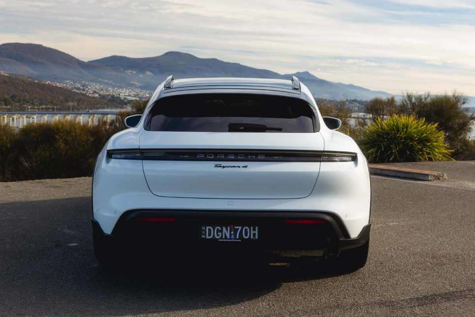 2024 Porsche Taycan 4 Cross Turismo I Design
