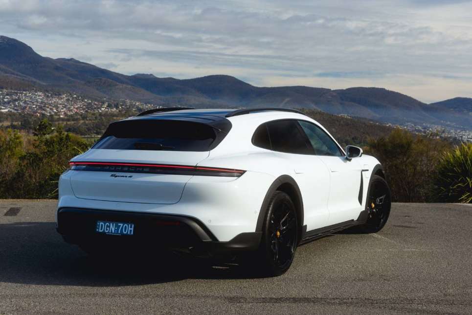 2024 Porsche Taycan 4 Cross Turismo I Design