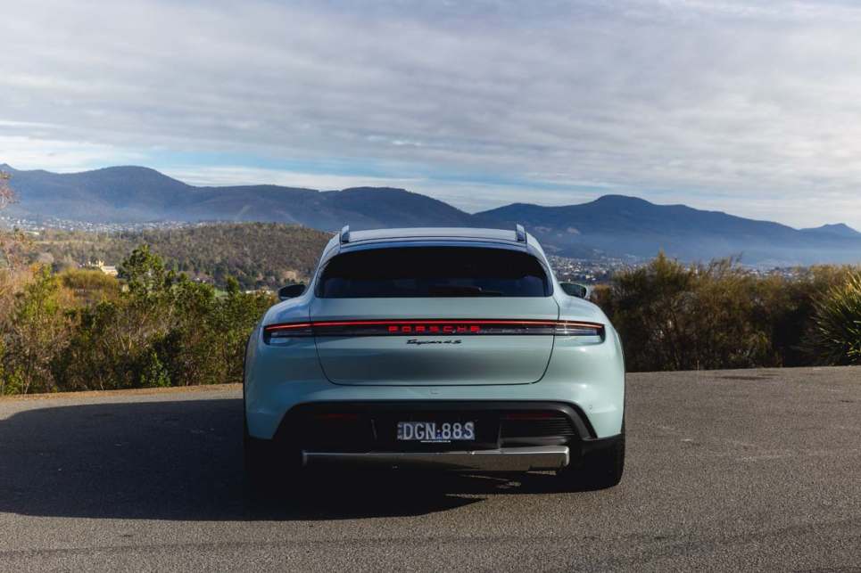 2024 Porsche Taycan 4S Cross Turismo I Design