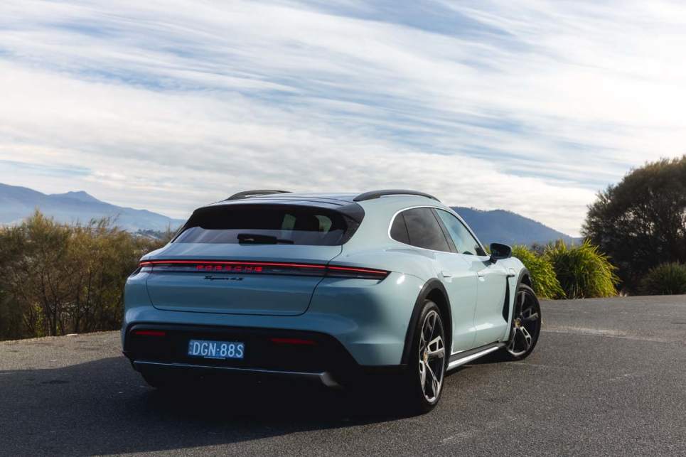 2024 Porsche Taycan 4S Cross Turismo I Design