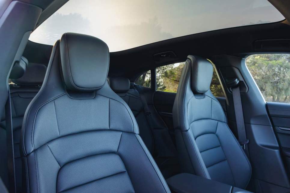 2024 Porsche Taycan 4S Cross Turismo I Practicality