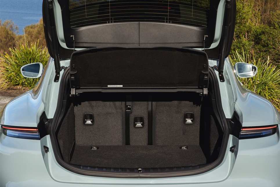 2024 Porsche Taycan 4S Cross Turismo I Practicality