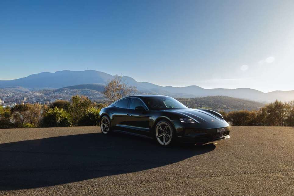 2024 Porsche Taycan 4S I Design