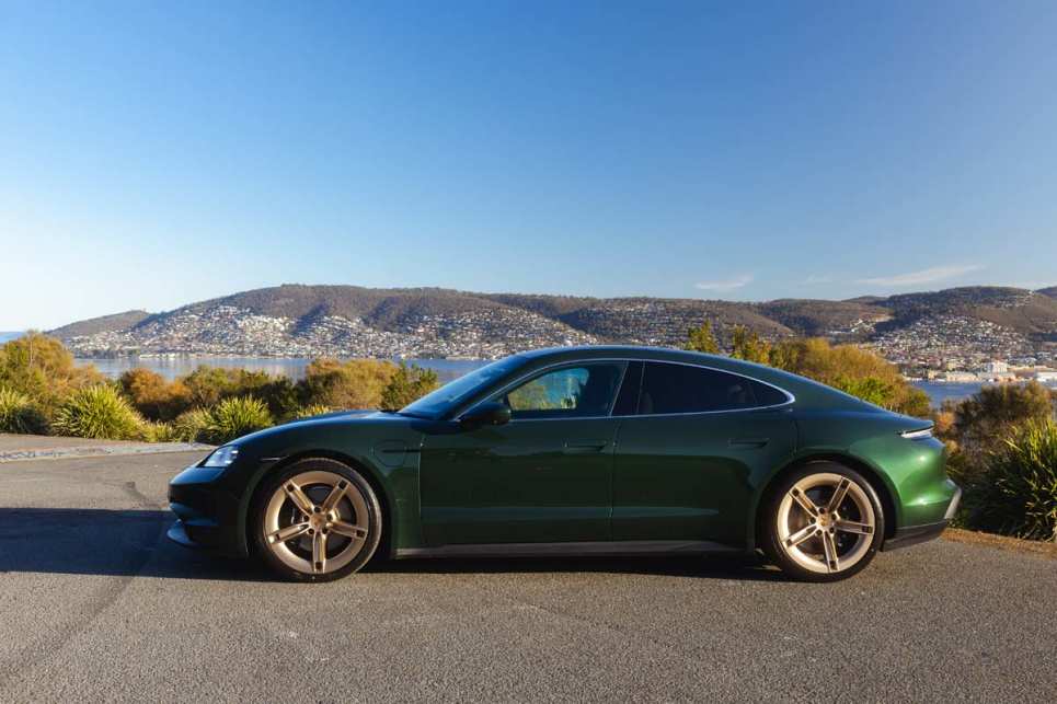 2024 Porsche Taycan 4S I Design