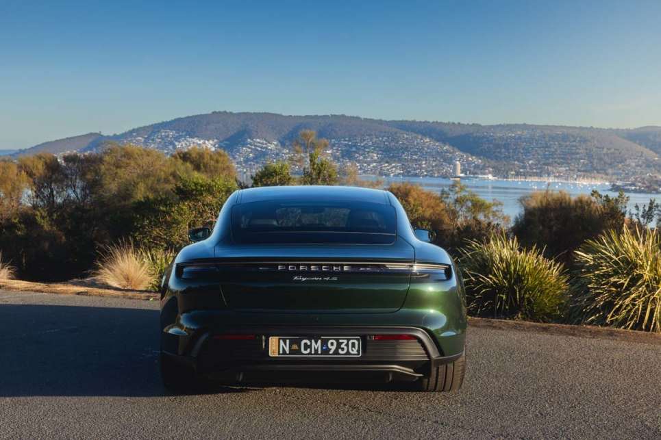 2024 Porsche Taycan 4S I Design