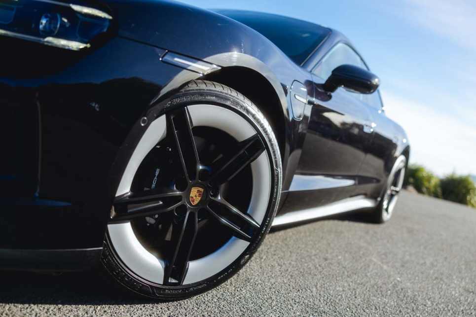 2024 Porsche Taycan I Design