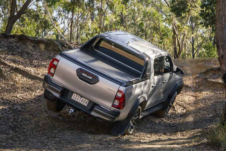 2024 Toyota Hilux Rogue V-Active I Driving