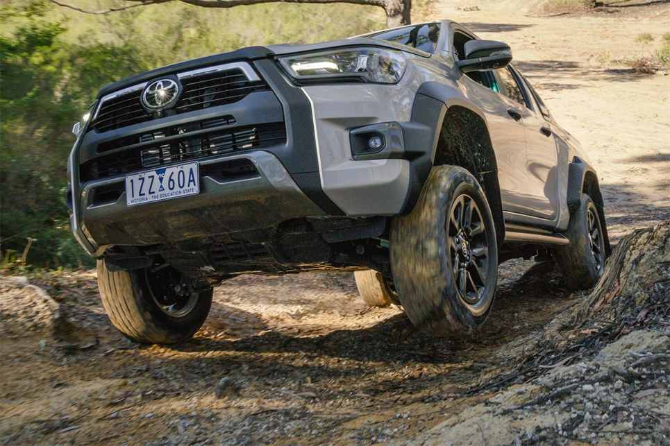 2024 Toyota Hilux Rogue V-Active I Driving