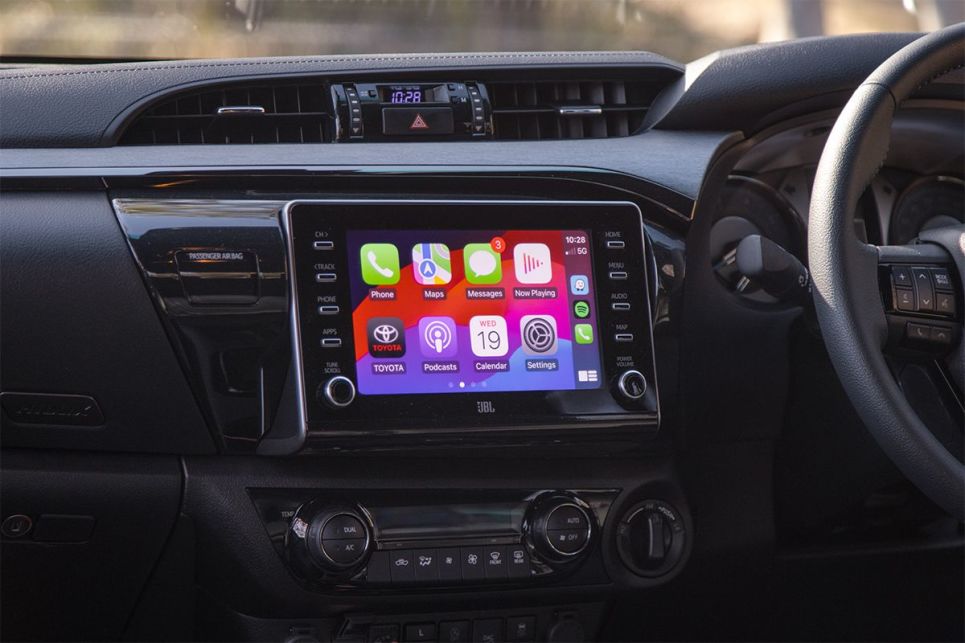 2024 Toyota Hilux Rogue V-Active I Practicality
