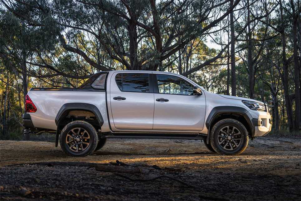 2024 Toyota Hilux Rogue V-Active I Design