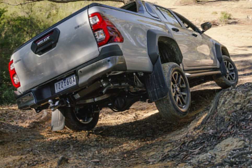 2024 Toyota Hilux Rogue V-Active I Driving