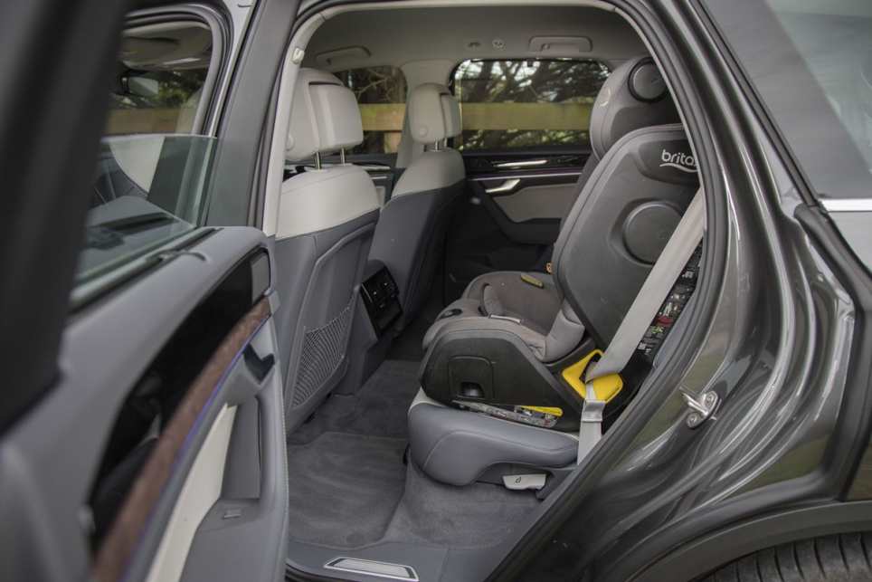 2025 Volkswagen Touareg 210TDI Elegance (Image: Glen Sullivan)