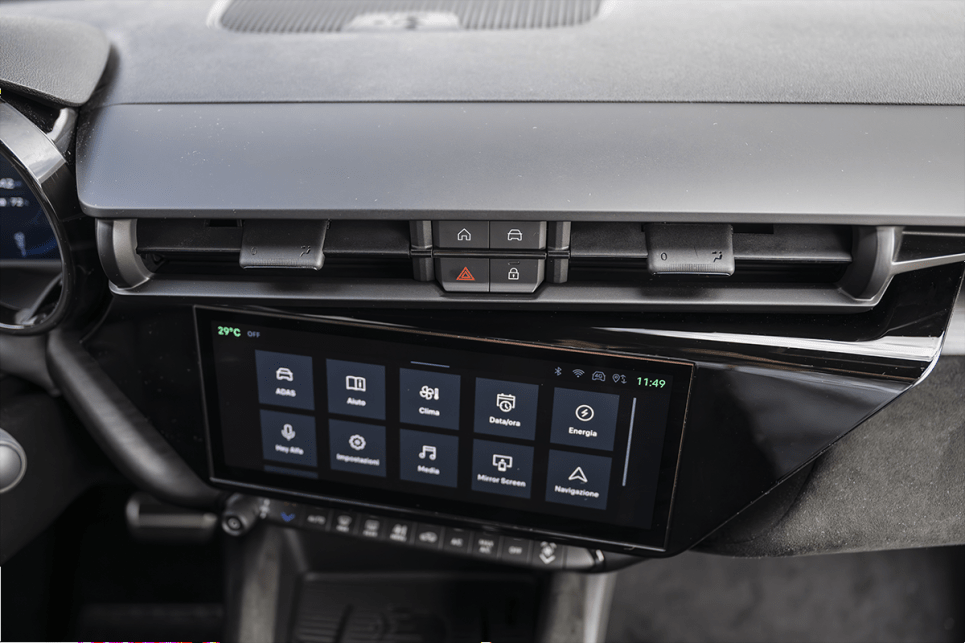 Alfa-Romeo Junior Elettrica Veloce 280 interior pictured