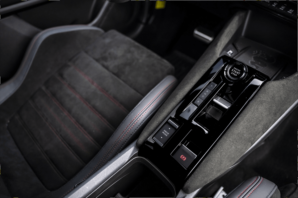 Alfa-Romeo Junior Elettrica Veloce 280 interior pictured