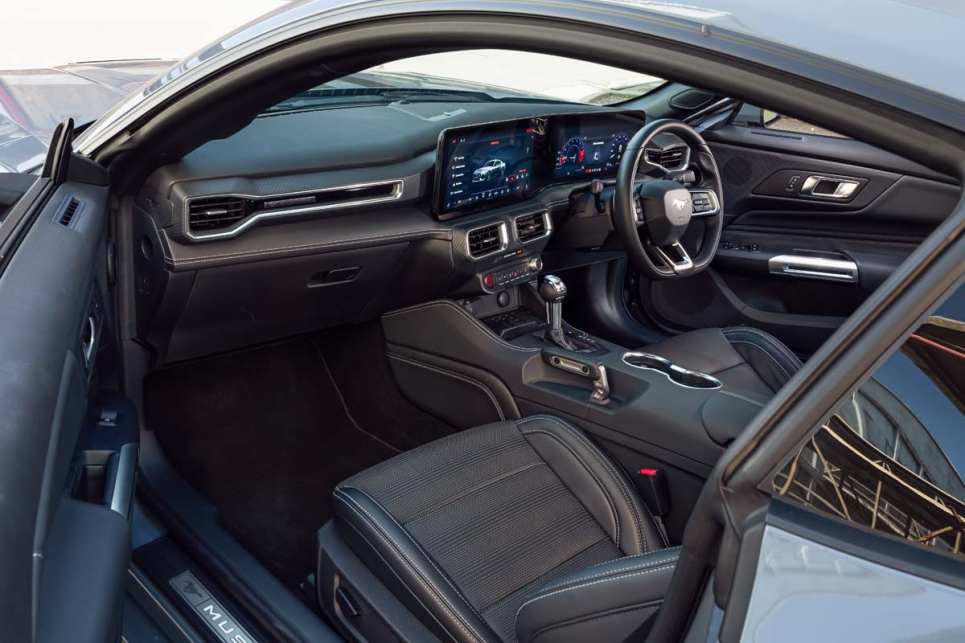 2025 Ford Mustang GT Fastback I Practicality