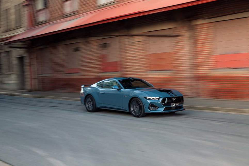 2025 Ford Mustang GT Fastback I Driving