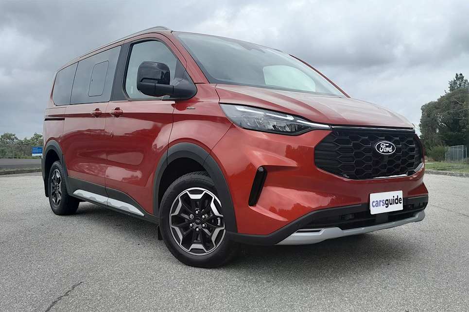2025 Ford Tourneo Active