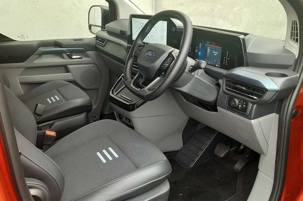 2025 Ford Tourneo Active