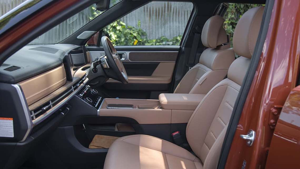 2025 Hyundai Santa Fe Calligraphy Hybrid XRT Peak (image: Glen Sullivan)