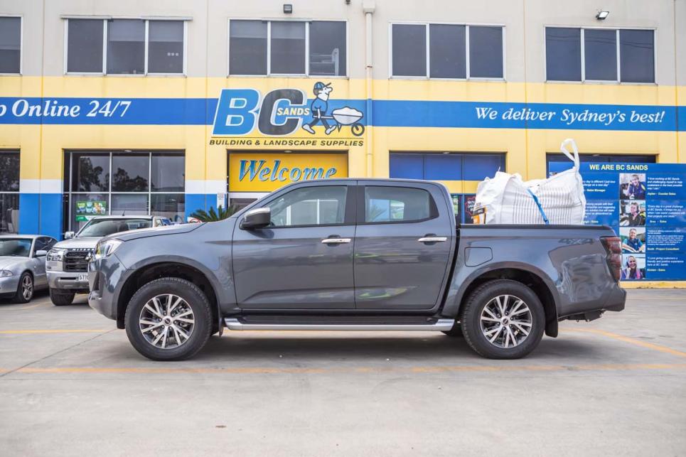 2025 Isuzu D-Max LS-U+ I Driving