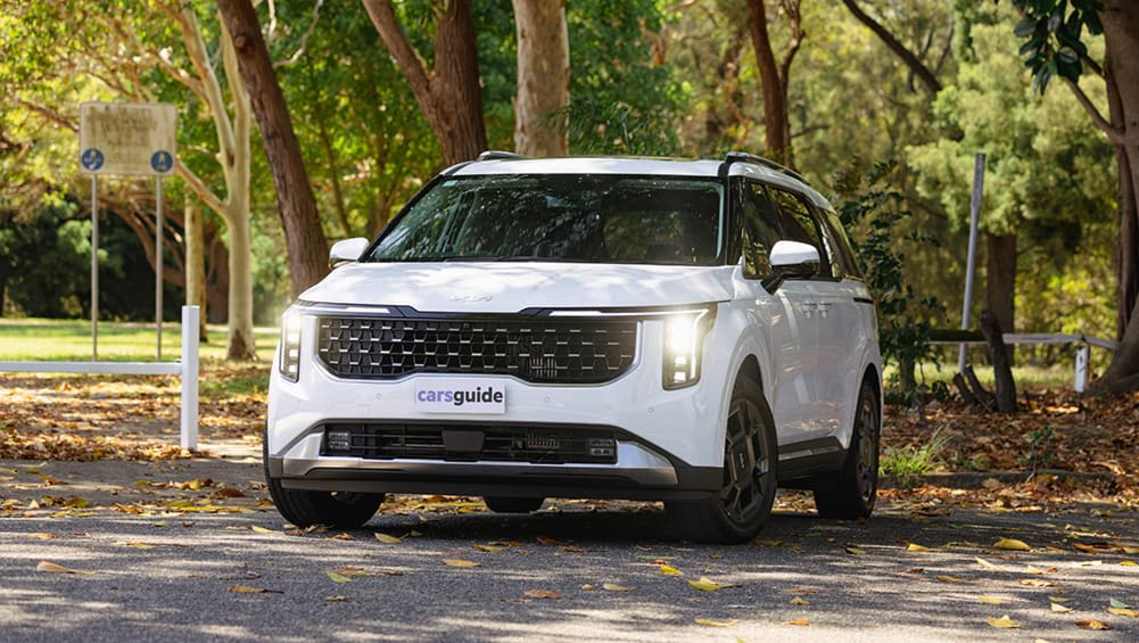 2025 Kia Carnival GT-Line (image: Dean McCartney)